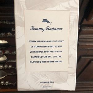 Tommy Bahama Dining - Tommy Bahama Palm Tree Bottle Stopper Tommy Bahama Dining - Tommy Bahama Palm Tree Bottle Stopper